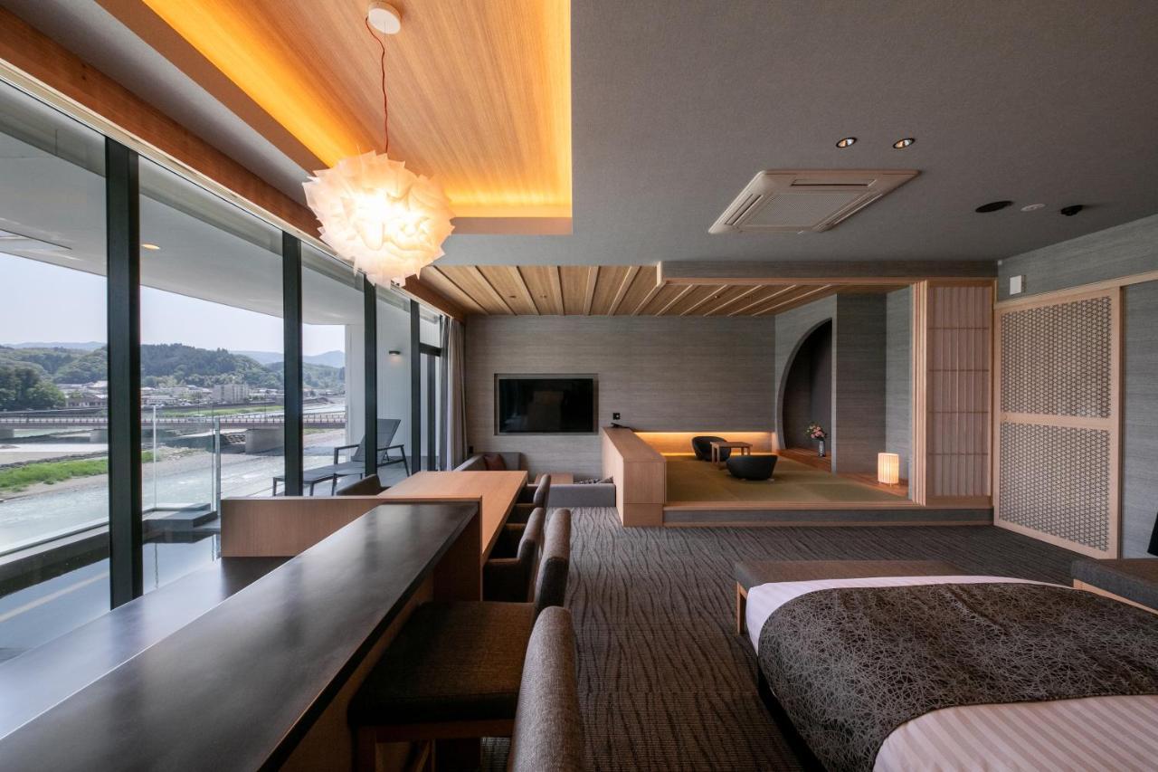 Hitoyoshi Onsen Nabeya Hotel Buitenkant foto