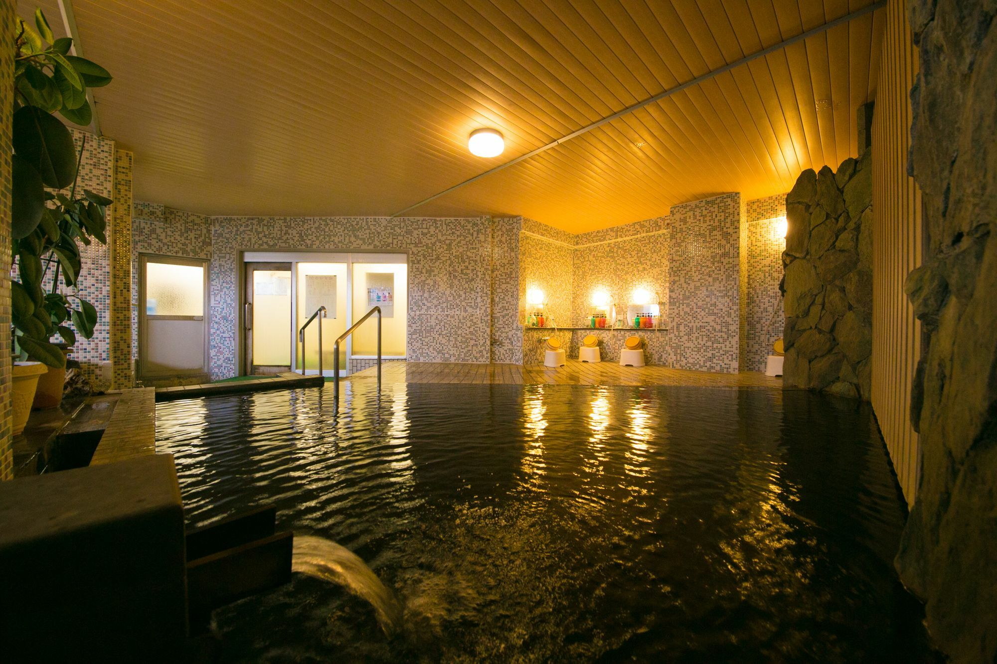 Hitoyoshi Onsen Nabeya Hotel Buitenkant foto
